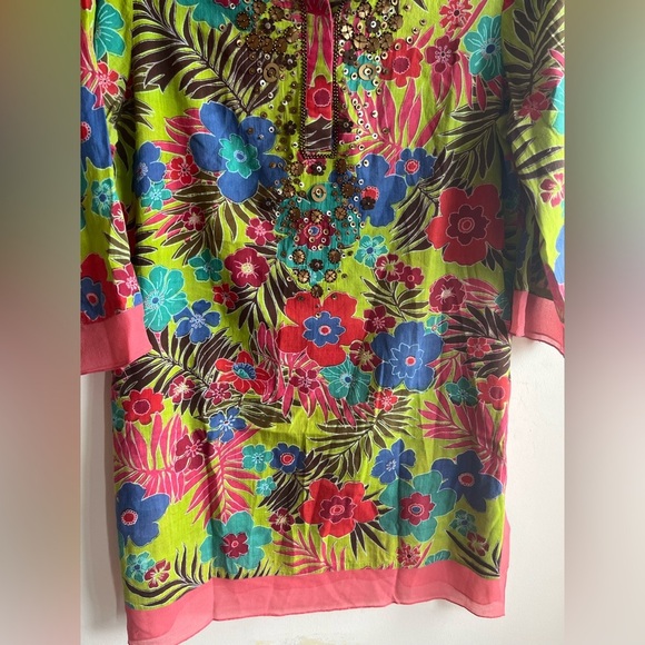 Holt Renfrew Vintage Colourful Floral Tunic Top - Picture 5 of 9